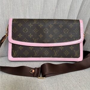 LOUIS VUITTON Pink Large Monogram Pouch Crossbody